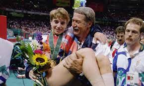 Coach béla károlyi carries kerri strug to the podium. 50 Stunning Olympic Moments No40 Kerri Strug Wins Gold In Atlanta Gymnastics The Guardian