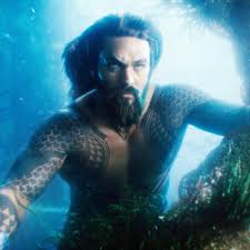 Aquaman sejak kecil, arthur curry (jason momoa) sudah tidak pernah mendapatkan kasih sayang ibunya. Aquaman Movie Details Popsugar Entertainment