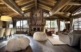 24 intérieurs luxueux de maison en bois