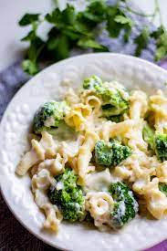 gigli pasta with broccoli and vegan