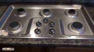 how to clean stainless steel stove top