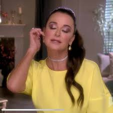 kyle richards hair and makeup in her