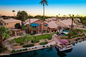 homes in gilbert az with