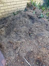 free mulch landscaping gardening