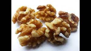 THE EASIEST AND FASTEST WAY TO CRACK OPEN WALNUTS (NO NUTCRACKER NEEDED) -  YouTube