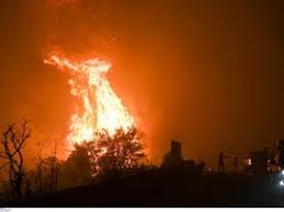 Πυρκαγιά ξέσπασε πριν λίγο στο νότιο τμήμα της εύβοιας στα μεσοχώρια της καρύστου. Eyboia Nea Fwtia Sta Mesoxwria Karystoy Alfavita