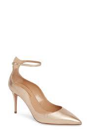Dolce Vita Pointed Top Pump