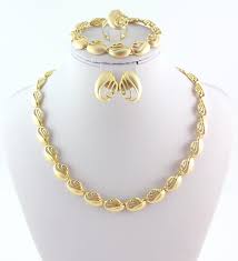 gold fashion jewelry sets up to