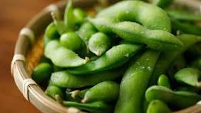 What Is Edamame And What Does It Taste Like?