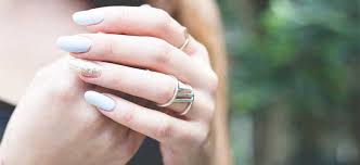 how to grow nails fast and stronger