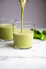 simple low sugar green smoothie from