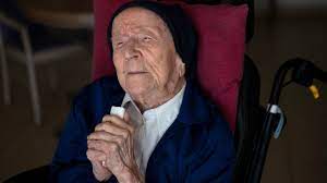 Sœur André, la plus vieille personne au monde, est décédée en France |  Noovo Info
