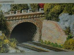 Zum anfang der bildgalerie springen. 852 Tt Tunnelportal Seitenwande 3x 4 Stuck Landschaft Modelleisenbahn Eur 3 51 Picclick De