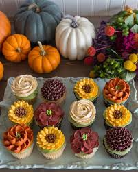 Color only a small amount of icing at a time. Southern Blue Celebrations Thanksgiving Fall Cupcakes
