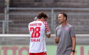 Toda la información de szalai (adam szalai), jugador del mainz 05 en la temporada 2020 en as.com. Fsv Mainz 05 Streik Wegen Adam Szalai Das Steckt Dahinter