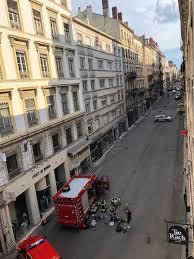 23 rue victor hugo, lyon 69002 (mapa). Explosion A Lyon 13 Blesses Legers Un Suspect Recherche Le Resume De L Attaque Heure Par Heure