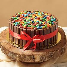 Kitkat Cake (1Kg) – 7th Heaven Tirupur