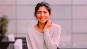 She became famous for her role of 'malar' in the 2015 hair colour: Sai Pallavi To Pair Up With Nani Again