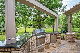 4 Awesome Outdoor Kitchen Design Ideas