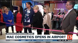 indianapolis airport helps career women