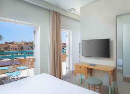 The accommodation is 0.6 km away from the smokery beach and 2.1 km from snorkeling. Captain S Inn El Gouna Orca