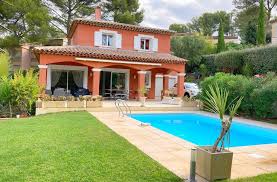 superbe villa f4 avec jardin et piscine