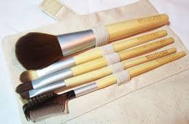 the ecotools bamboo 6 piece brush set