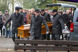 Pogrzeb ś.p.sebastiana karpiniuka odbył się 21.04.2010r. Ponowny Pogrzeb Sebastiana Karpiniuka Foto Kolobrzeg E Kg Pl