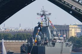 Первым был создан азовский флот для борьбы с турцией за выход в черное море. Den Vmf V Sankt Peterburge 2021