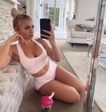 influencer tammy hembrow charges