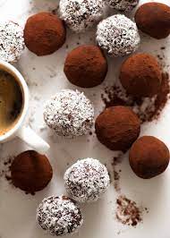 easy chocolate truffles recipetin eats