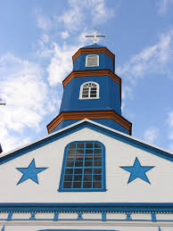 La torre suele ser de forma octogonal, de dos o tres cuerpos y en algunos casos posee un ábside. 13 Ideas De Iglesias Chiloe Iglesia Arquitectura Chiloe Chile