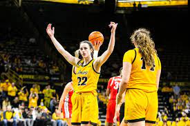 Iowa Women's Basketball: Hawkeyes Head ...