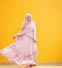 Di era modern ini banyak beberapa perkembangan perkembangan di dunia fashion modern termasuk perkembangan busana di dunia busana muslim terbaru. Coruja Design Baju 47 Model Baju Muslim Syar I 2018 Terbaru Stylish Modis Dan Elegan