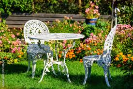 White Metal Outdoor Furniture Group In