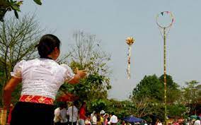 Trò chơi ngày tết của trẻ em đồng bào Thái - Kênh truyền hình Đài Tiếng nói  Việt Nam - VOVTV