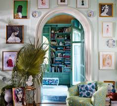 Wall gallery room inspiration wall pictures wall gallery photo displays decor home decor. How To Create A Gallery Wall Singulart Magazine