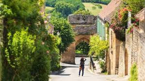 6 Stunning Bastide Towns To Visit In