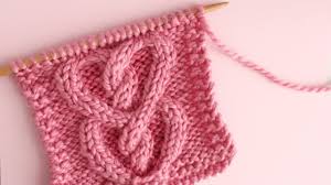 Studio Knit S Cable Heart
