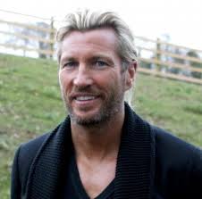 “I came down to support the Health and Wellbeing Centre because when I played for Brighton and Hove Albion in 2008 I became friends with the club doctor, ... - Robbie-Savage-2-300x296
