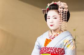 geiko or maiko traditional kyoto