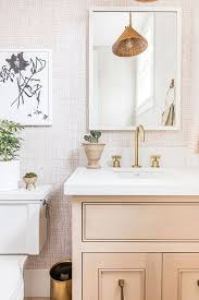 Decorate With Pink In The Bathroom