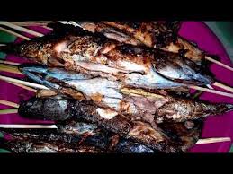 Panjang ikan tongkol bisa mencapai 60 cm. Membuat Ikan Tongkol Panggang Lele Dan Sambal Cuka Bawang Youtube
