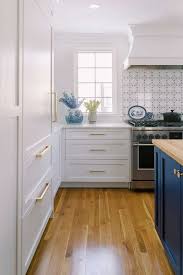 35 kitchen cabinet hardware ideas for