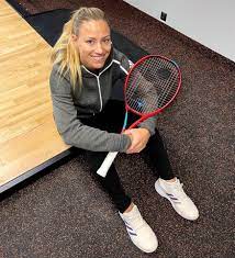 Angelique kerber is a german professional tennis player. Angelique Kerber Say Hello To My New Yonex Racquet Vcore For The 2021 Season Facebook