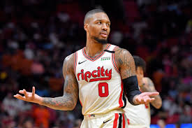 Damian lillard chats with brooke olzendam outside the bubble. Damian Lillard Is Thriving Even As The Trail Blazers Have Struggled Blazer S Edge