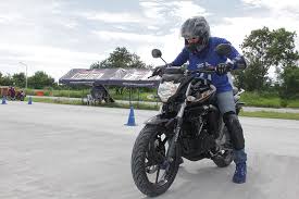 yamaha conducts riding academy teaches