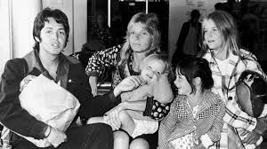 Mary was paul's inspiration for the song, let it be. Paul Mccartney S Children Meet Beatles Singer S 4 Daughters And 1 Son