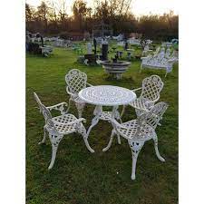 1 Cast Iron Garden Set Table And