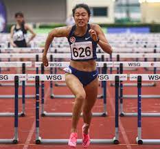 hong kong sprinter leung bags 100m